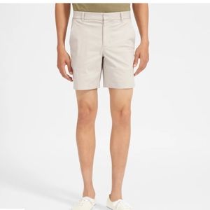 Everlane Air Chino 7" Short in Stone